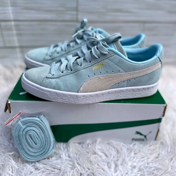 Puma Shoes - SOLD! PUMA Women's Suede Classic XXI Sneakers SIZE 8
